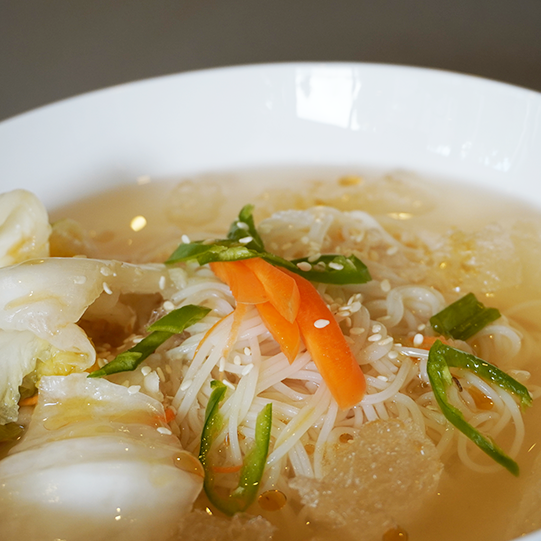 white kimchi cold noodle