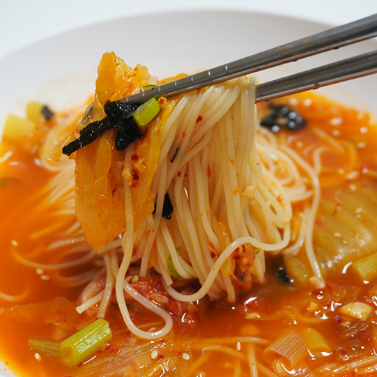 Kimchi Noodle Soup (Kimchi Guksu)