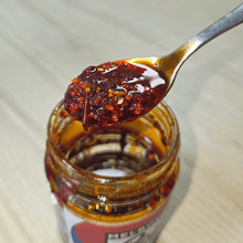 Load image into Gallery viewer, Korean Style Mild Chilli Oil 250ml (NO-MSG)