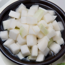 Load image into Gallery viewer, Cube Pickle Radish 500g