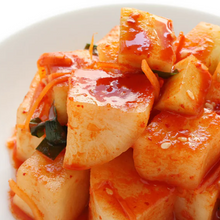 Load image into Gallery viewer, Radish Kimchi 450g (10)
